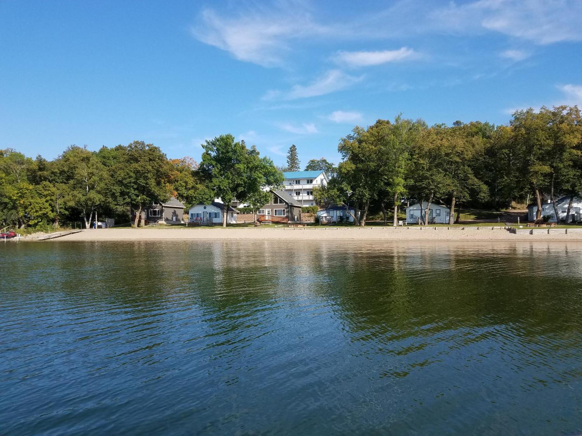 Viking Bay Resort And Lodge Miltona Buitenkant foto
